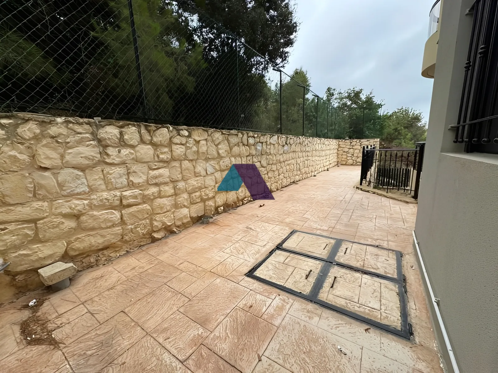 Apartment for Sale in Halat