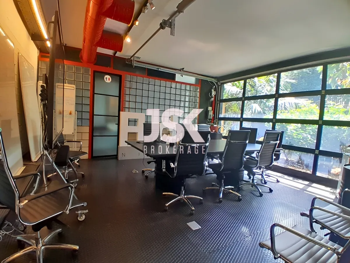 Office for Sale in Achrafieh