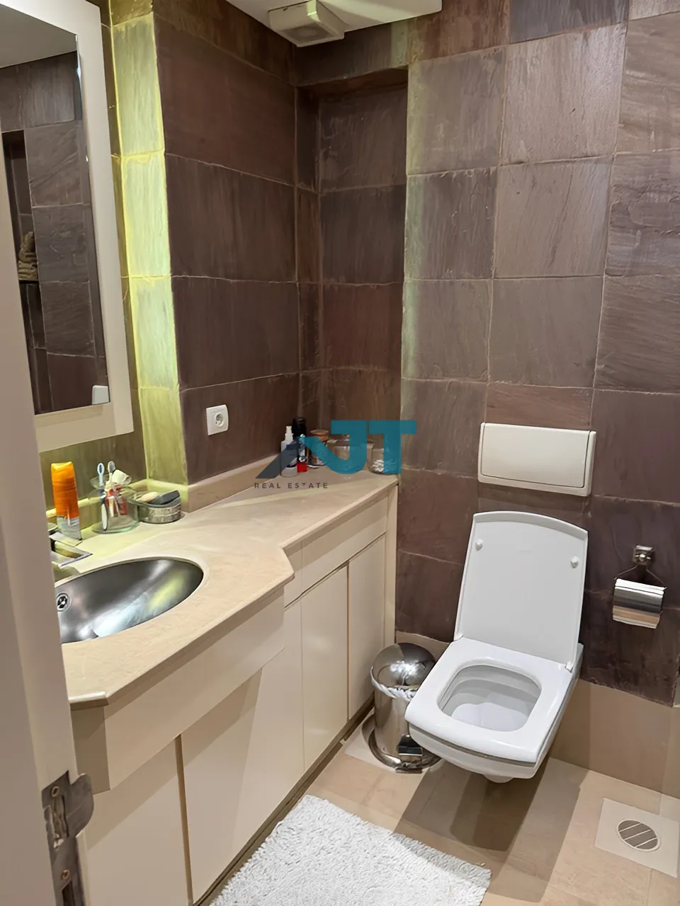 Apartment for Rent in Sursock