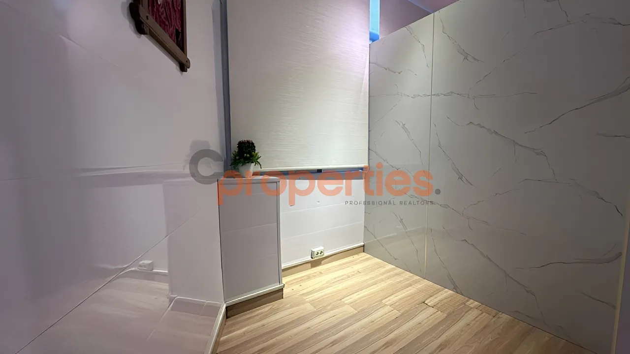 Office for Rent in Manara