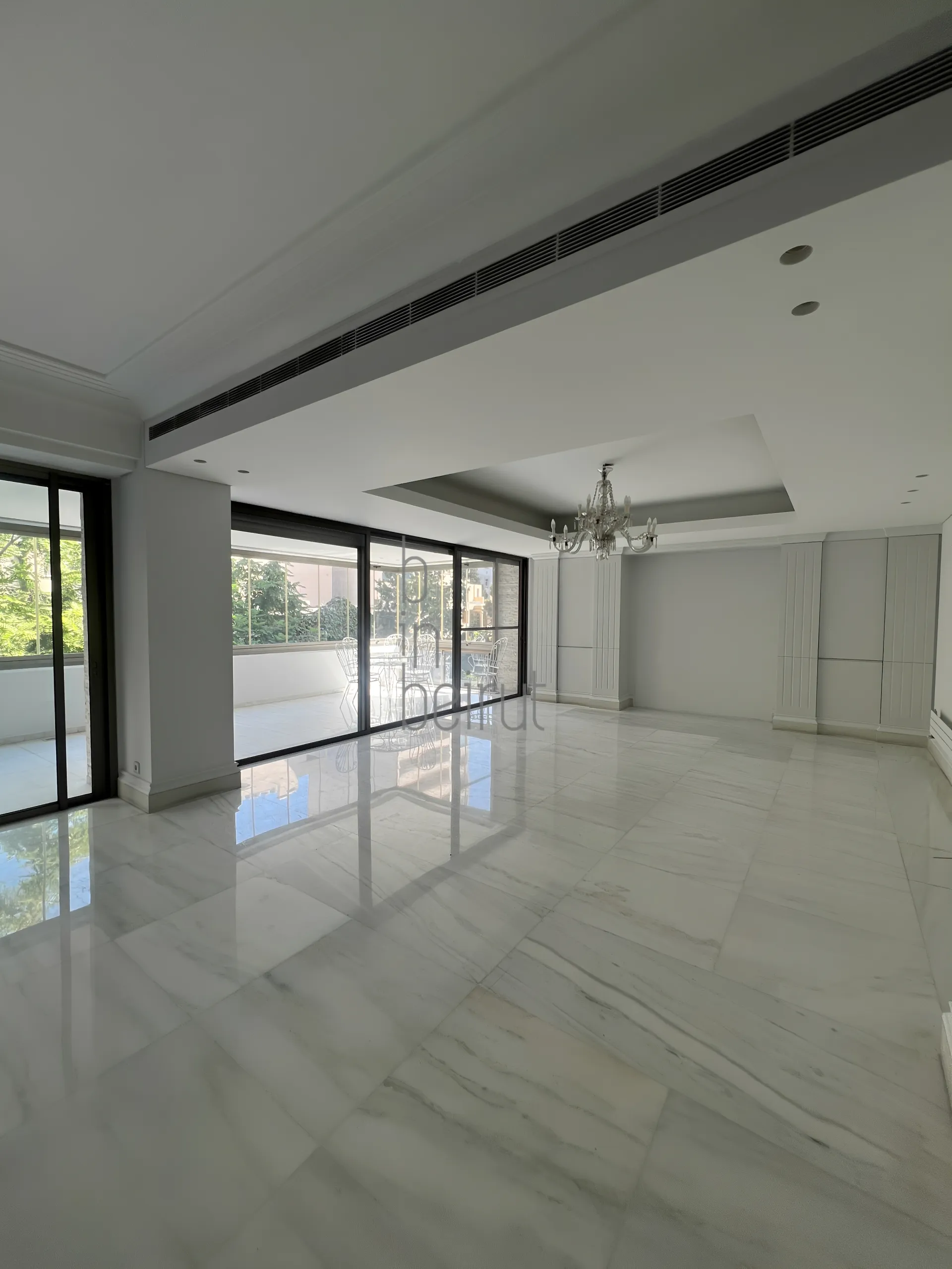 Apartment for Sale in Zarhat el Ihssan