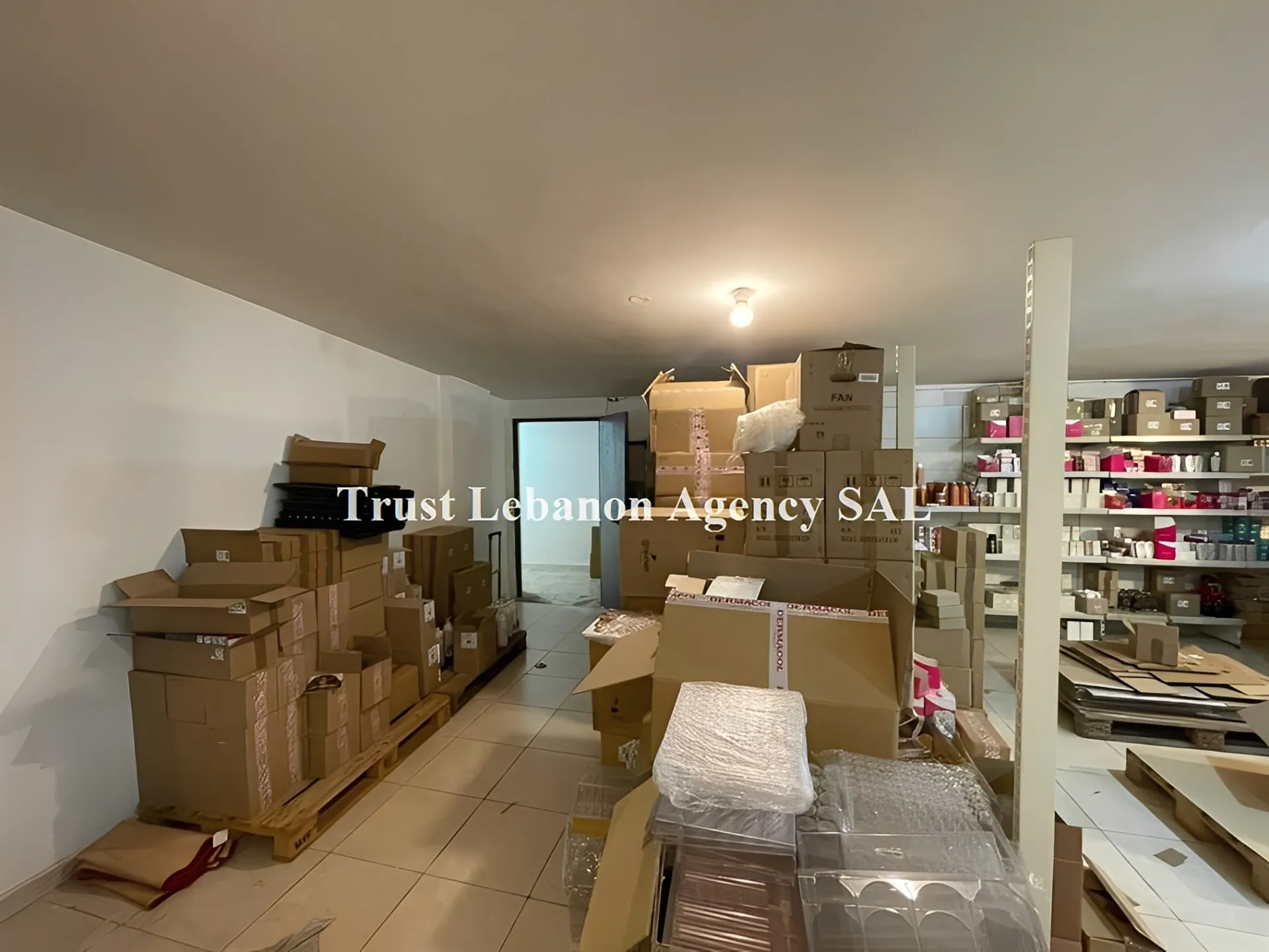 Shop for sale in Beirut, Bir Hasan