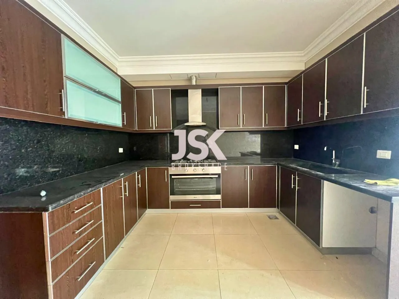 Apartment for Rent in Sioufi