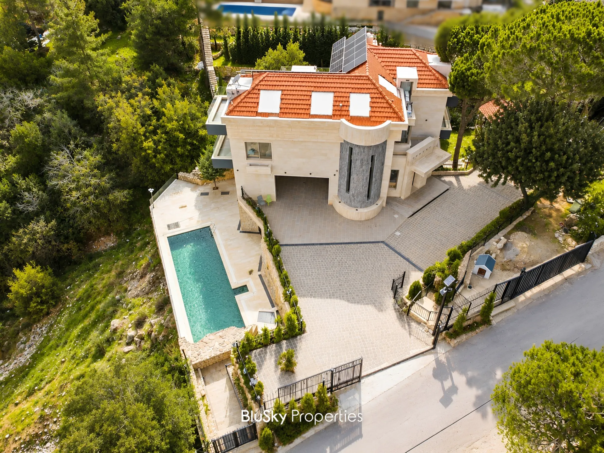 Villa for rent in Baabdat, lebanon