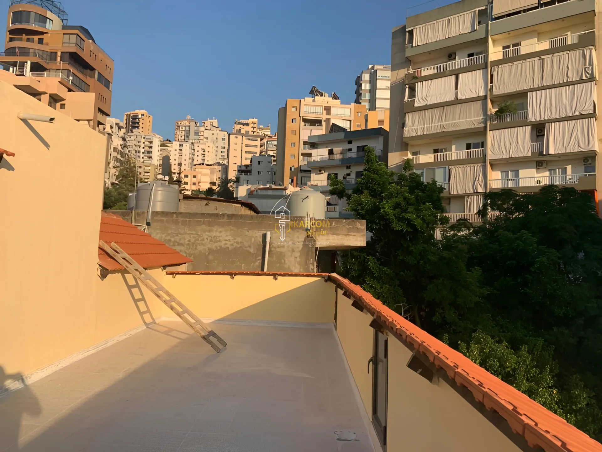 Building for Sale in Jal El Dib