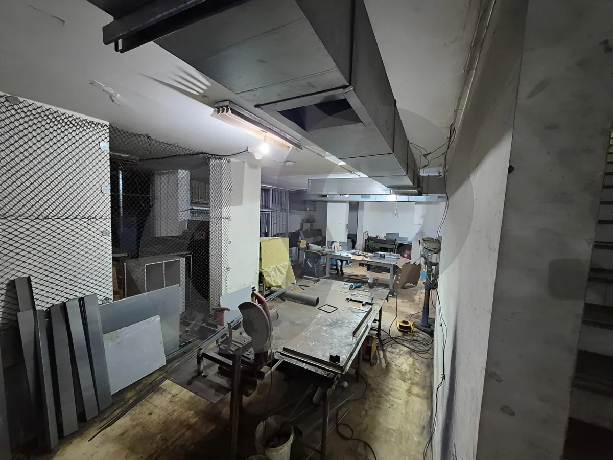 Warehouse for sale in Ain El Tineh