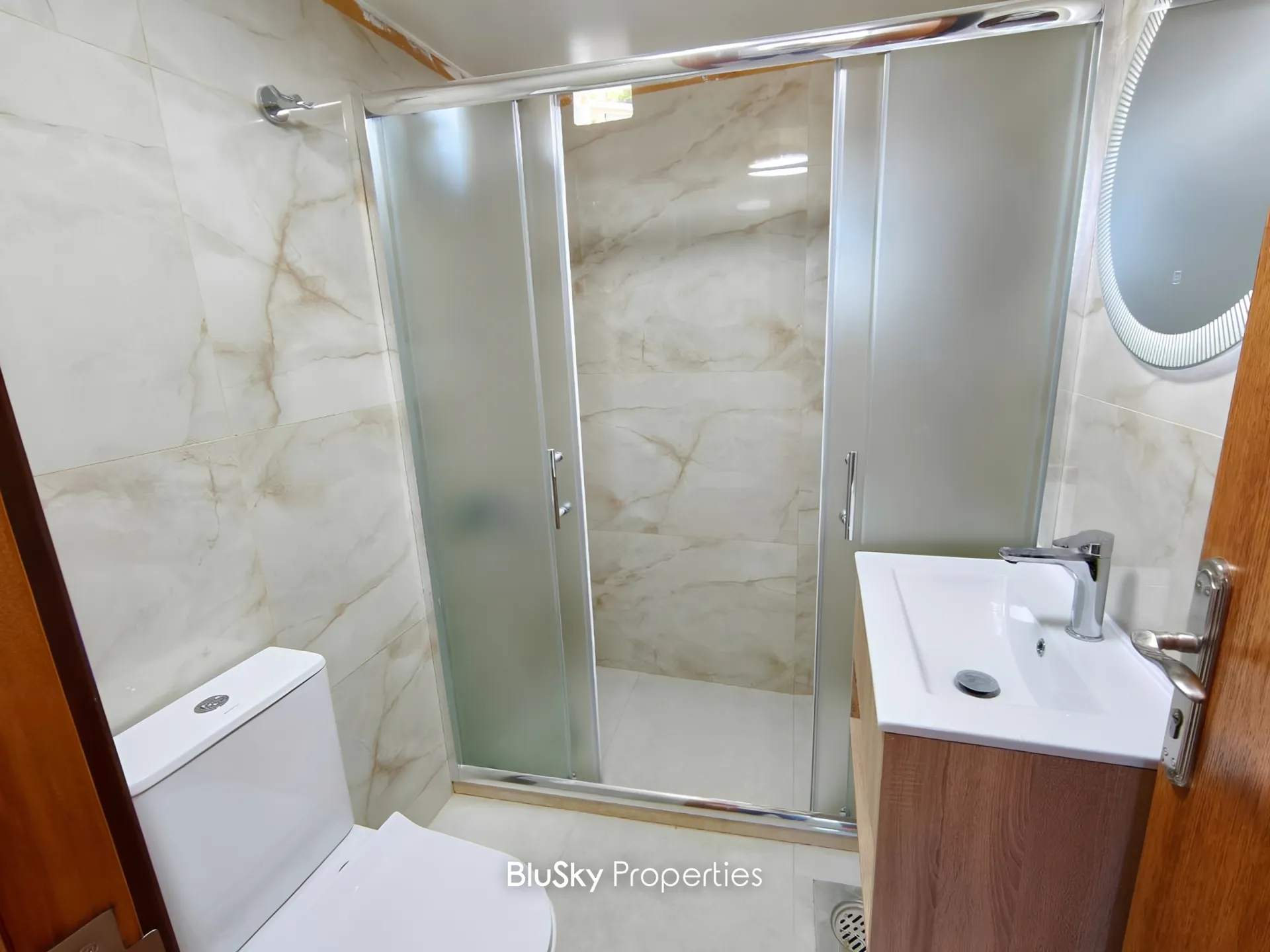 Apartment for rent in Mtayleb