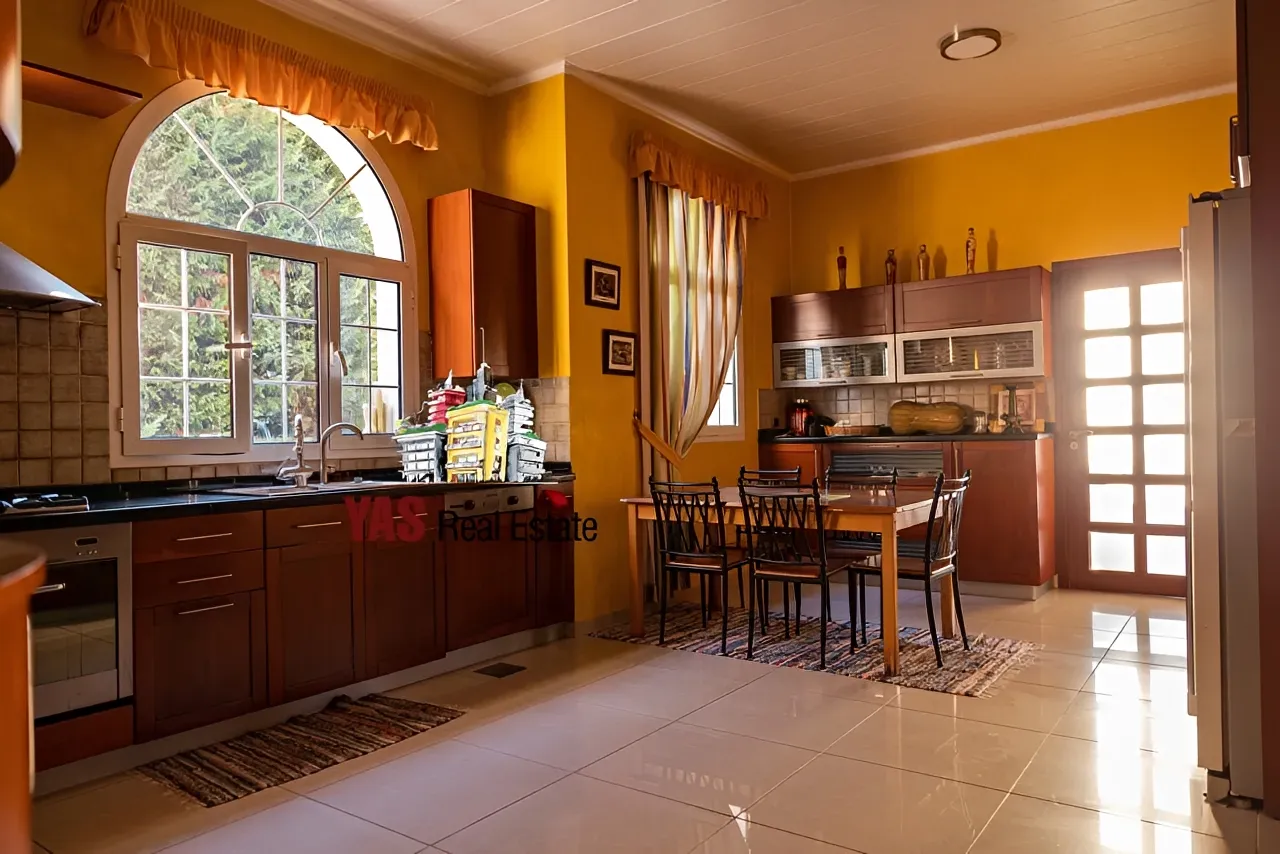 Villa for Sale in Ajaltoun