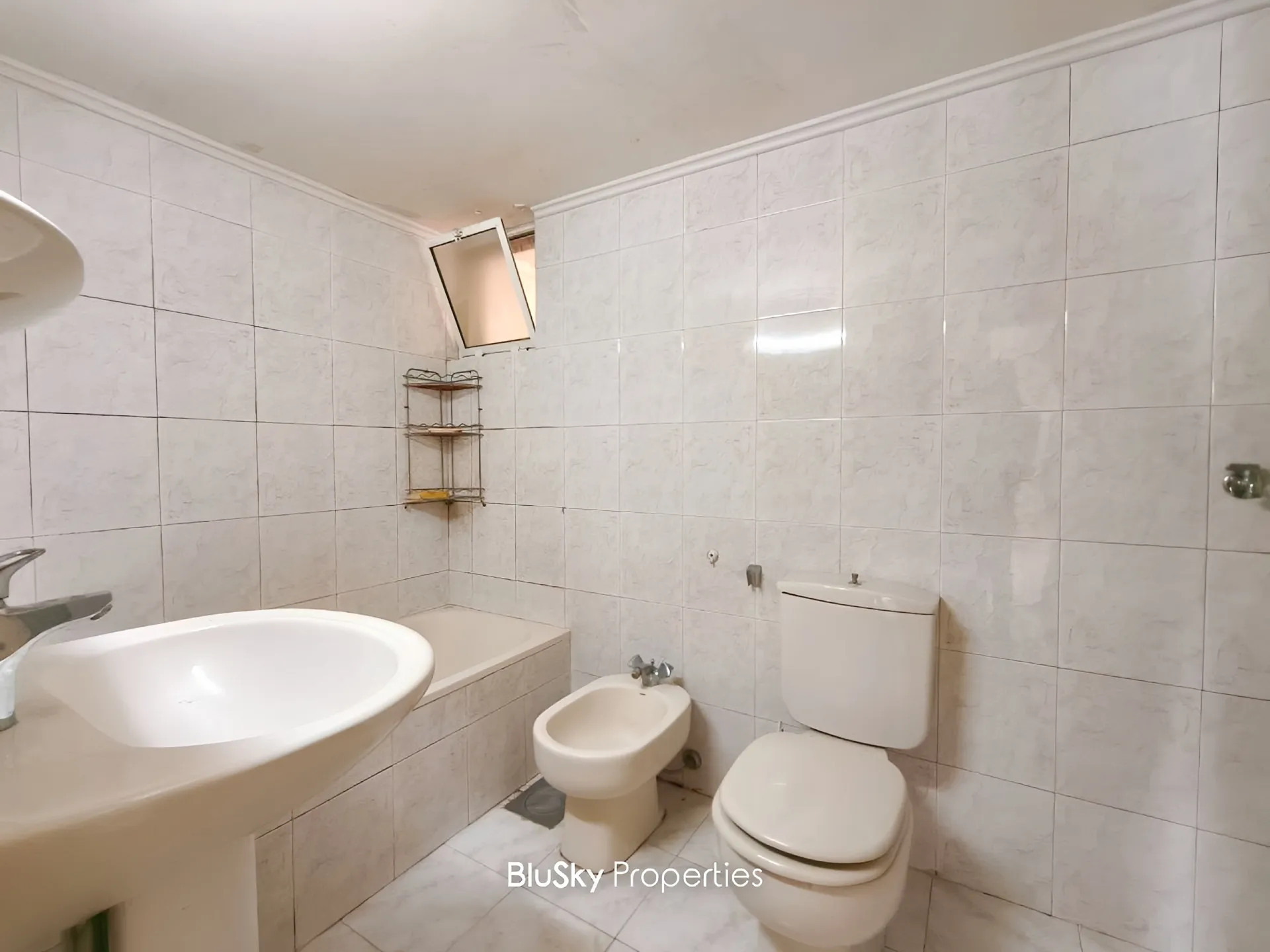 Apartment for sale in Aaqbiyeh