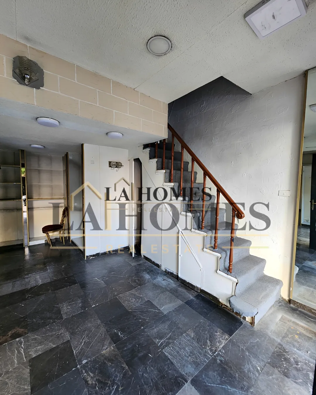 Shop for sale in Hamra