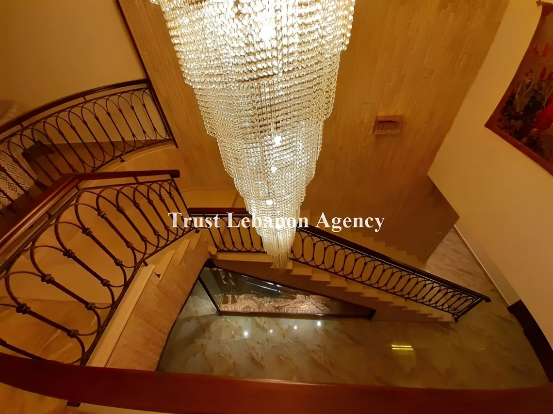 Villa for Sale in Chouf Werdeneyeh