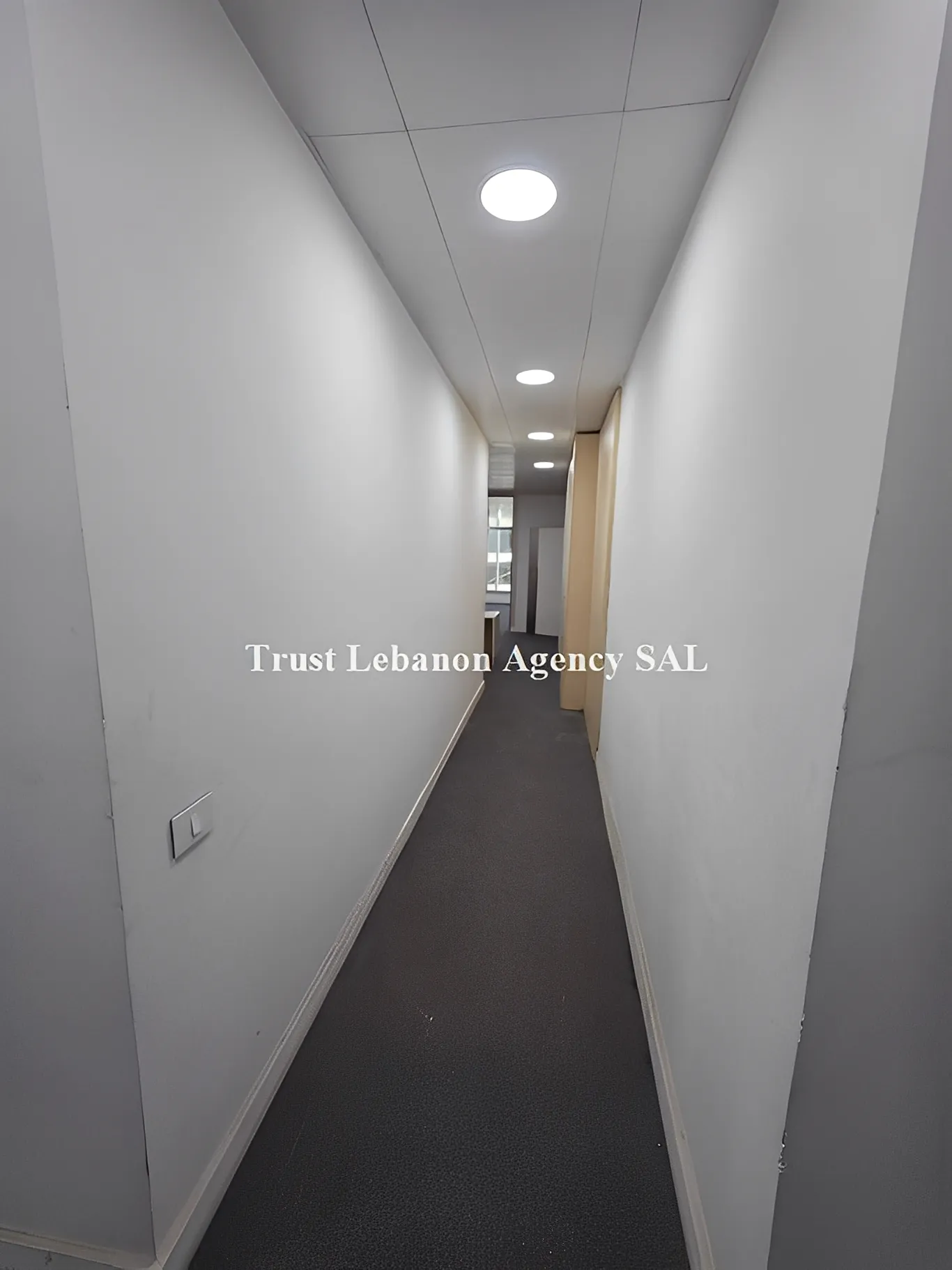 Office for rent in Metn, Horsh Tabet