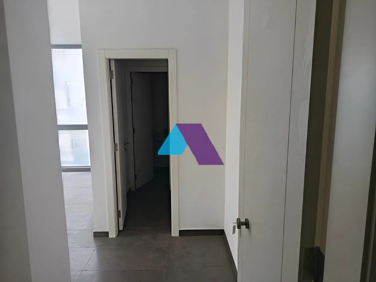 Office for Sale in Ain el remmeneh, baabda