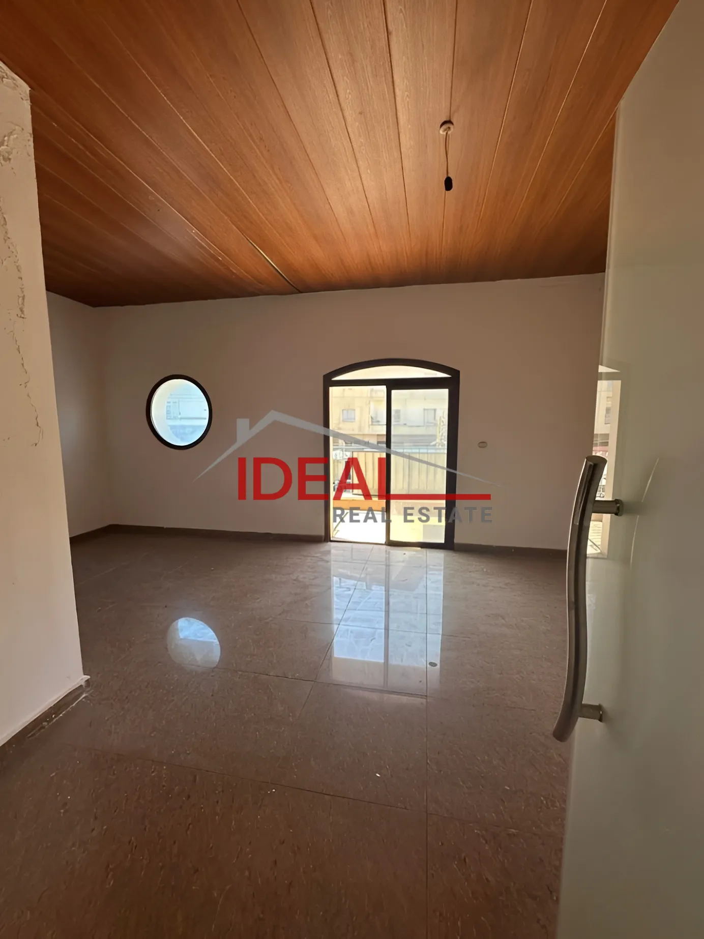 Office for Rent in Samqaniyeh, Lebanon