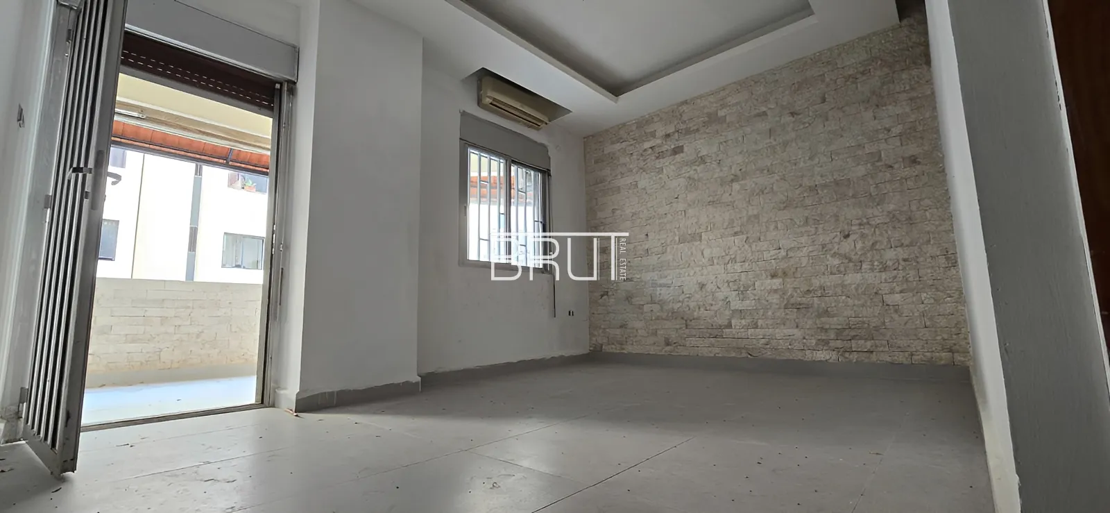 Apartment for Sale in Ballouneh