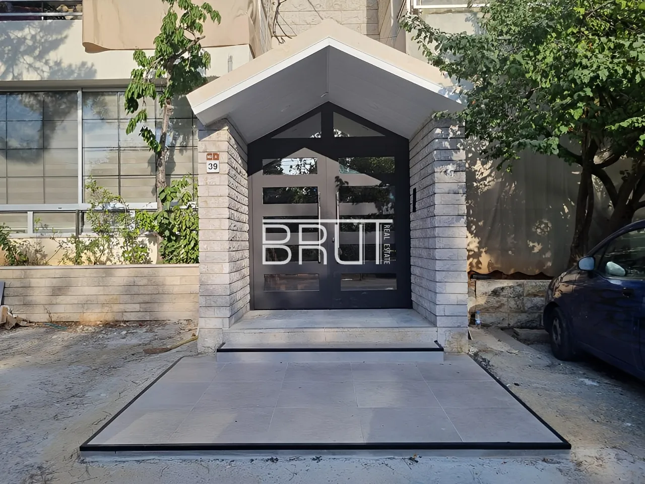 Apartment for Sale in Ballouneh