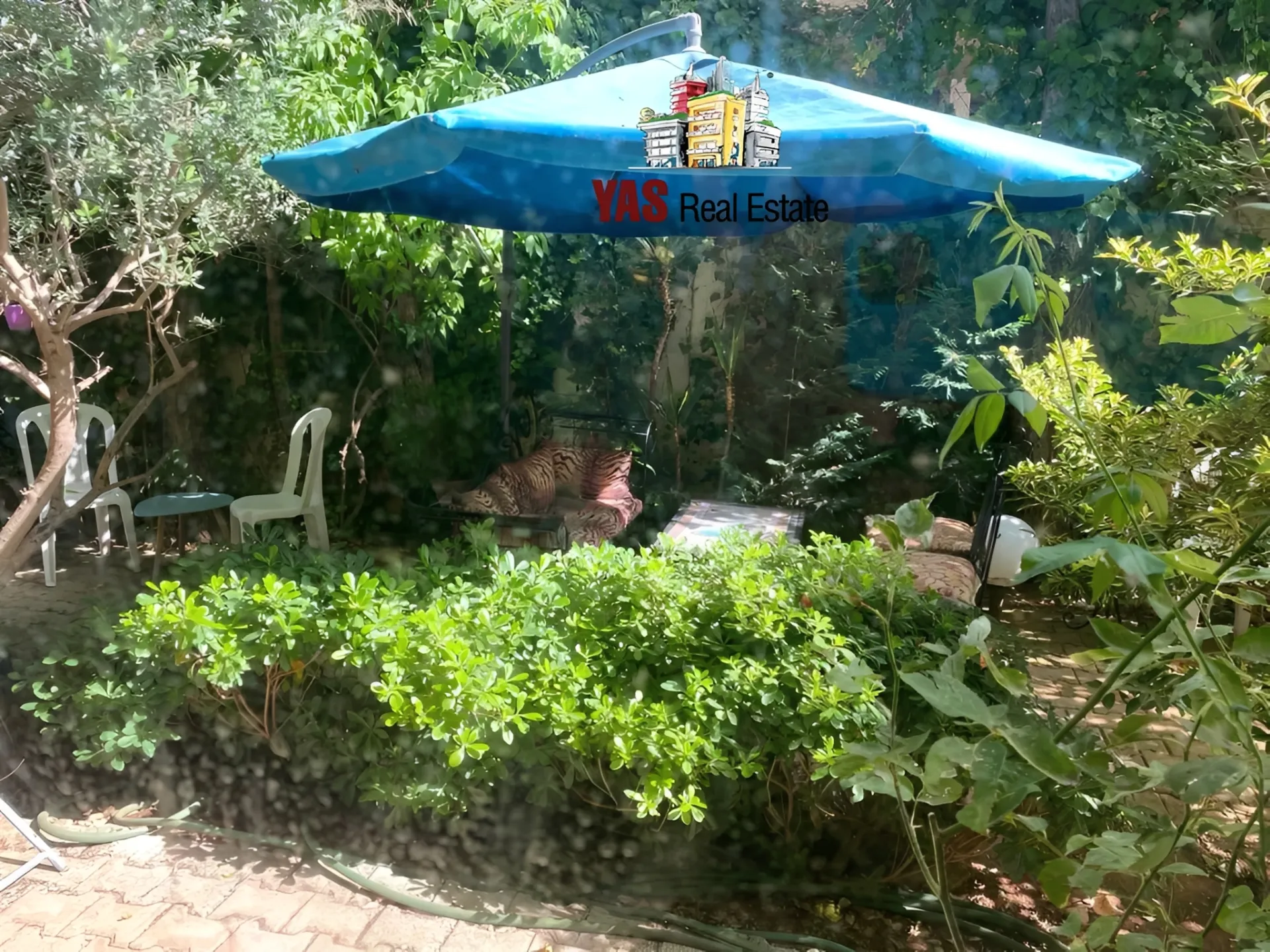 Apartment for Sale in Ajaltoun - 4 bed, 6 bath