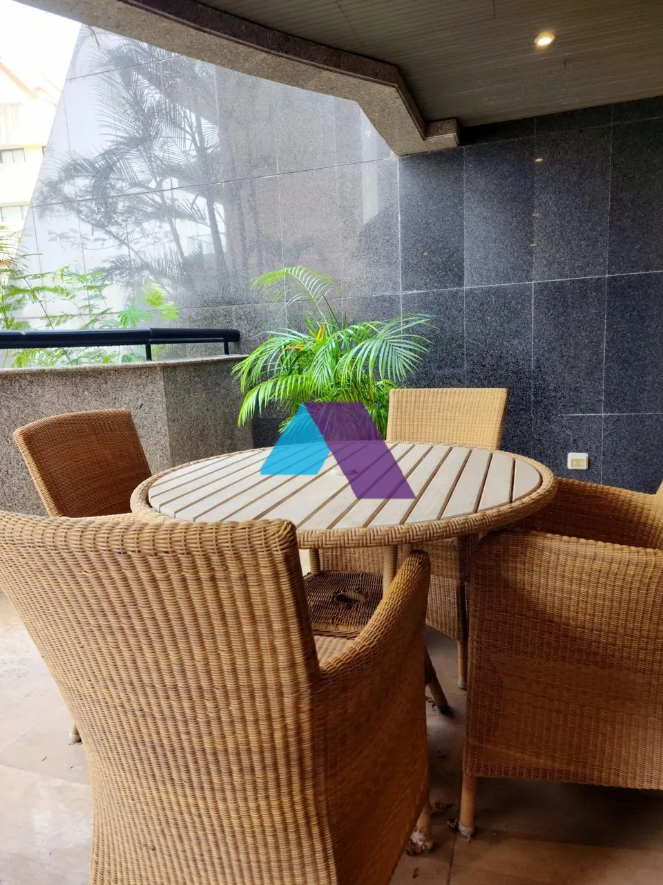 Apartment for Sale in Ain Al Mraiseh