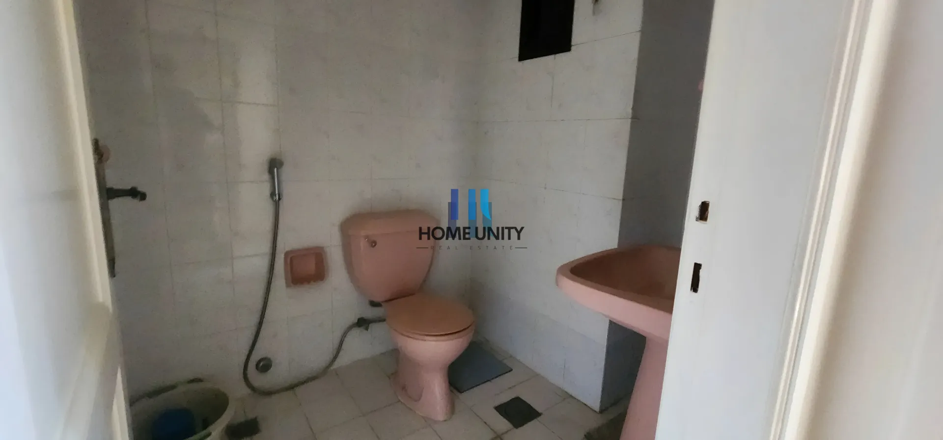 Apartment for Sale in Ras Al Nabaa