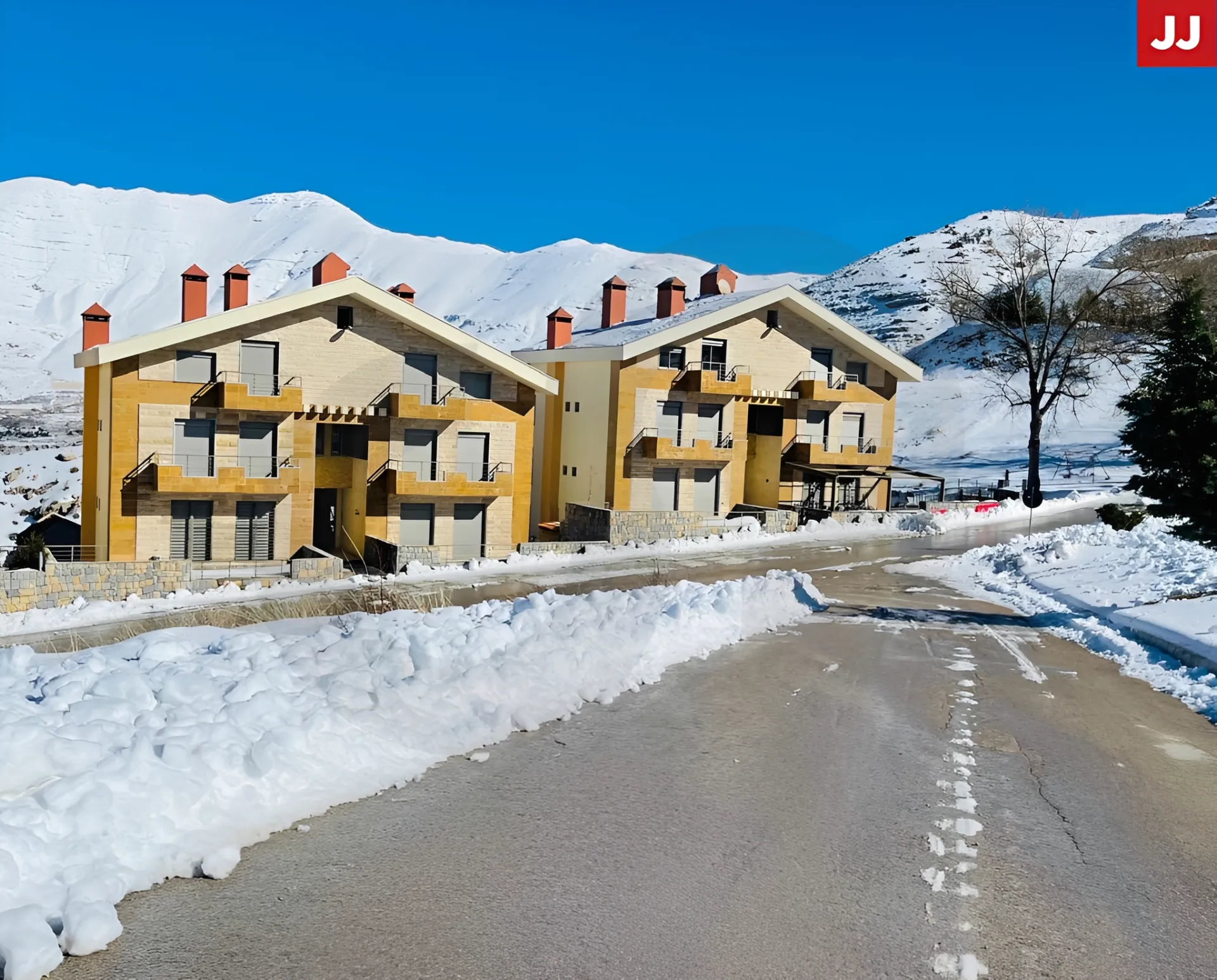 Land for Sale in Zaarour