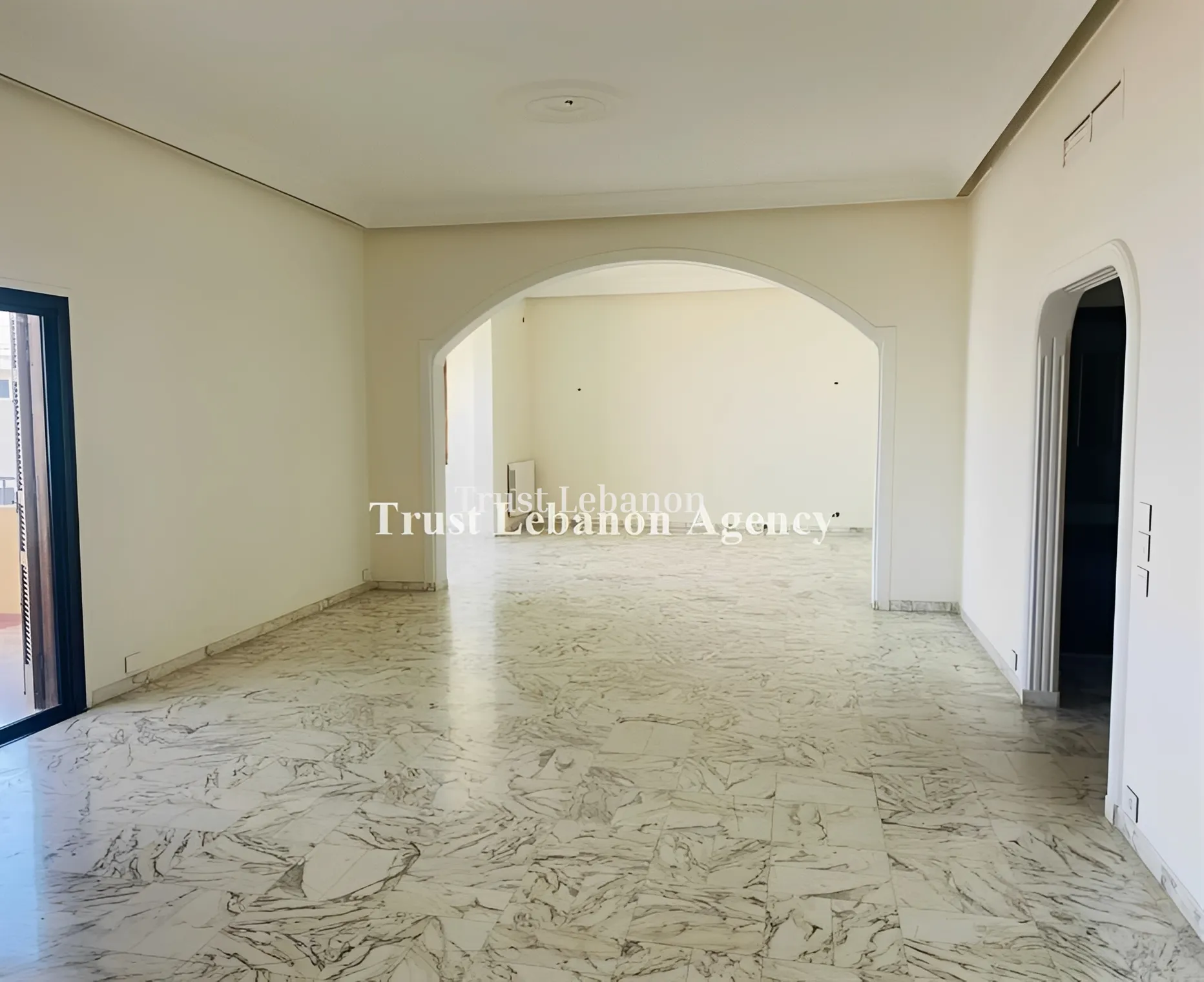 Apartment for rent in Bayada Main Road - 3 bed, 4 bath