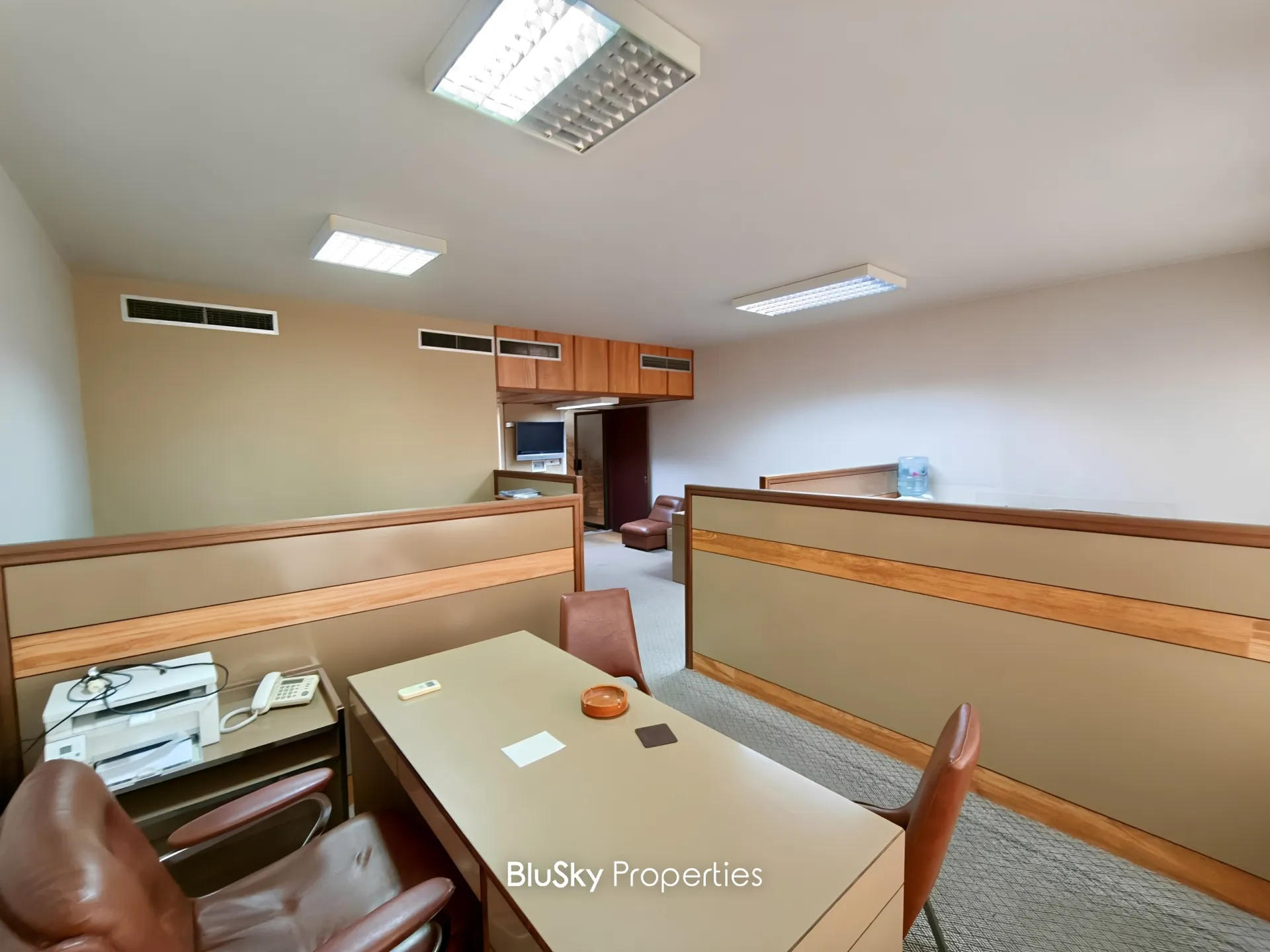 Office for rent in Antelias