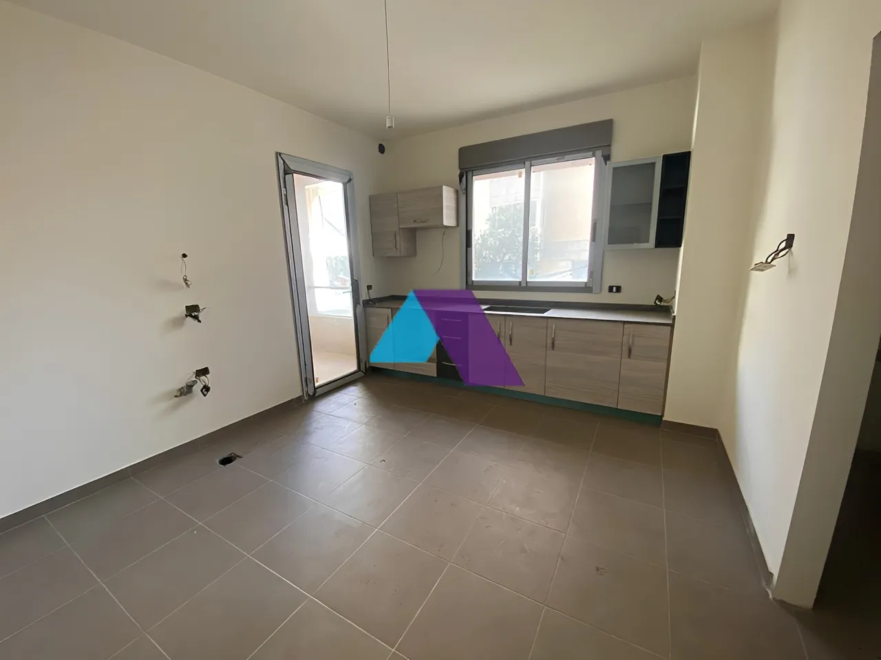 Apartment for Sale in Haret Sakher