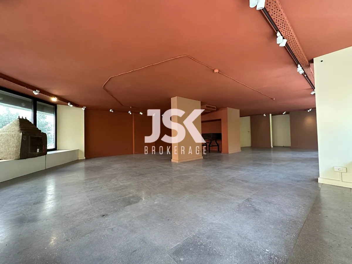 Showroom for rent in Clemenceau, Beirut, Lebanon