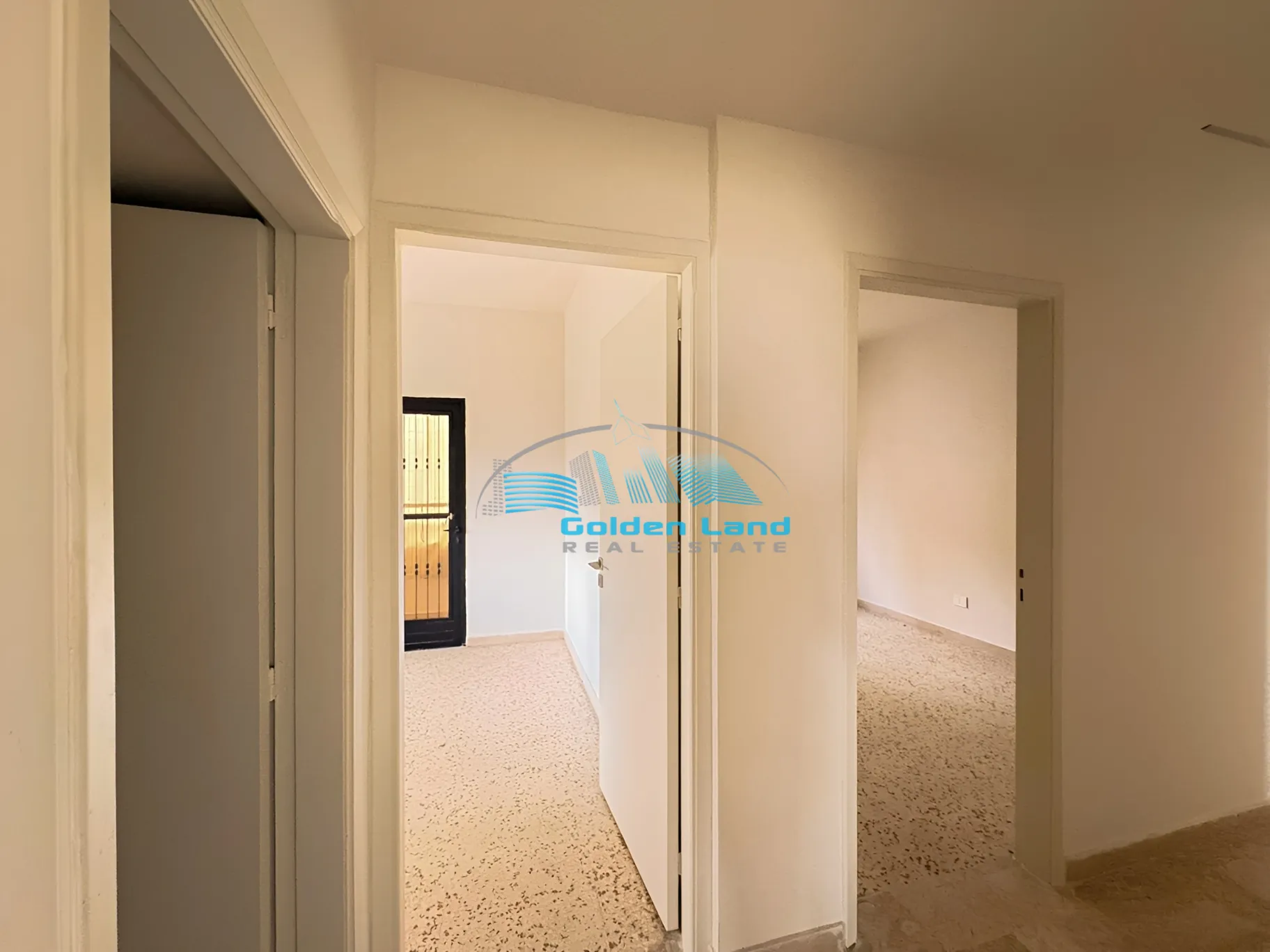 Apartment for sale in Mazraat Yachoua, Lebanon