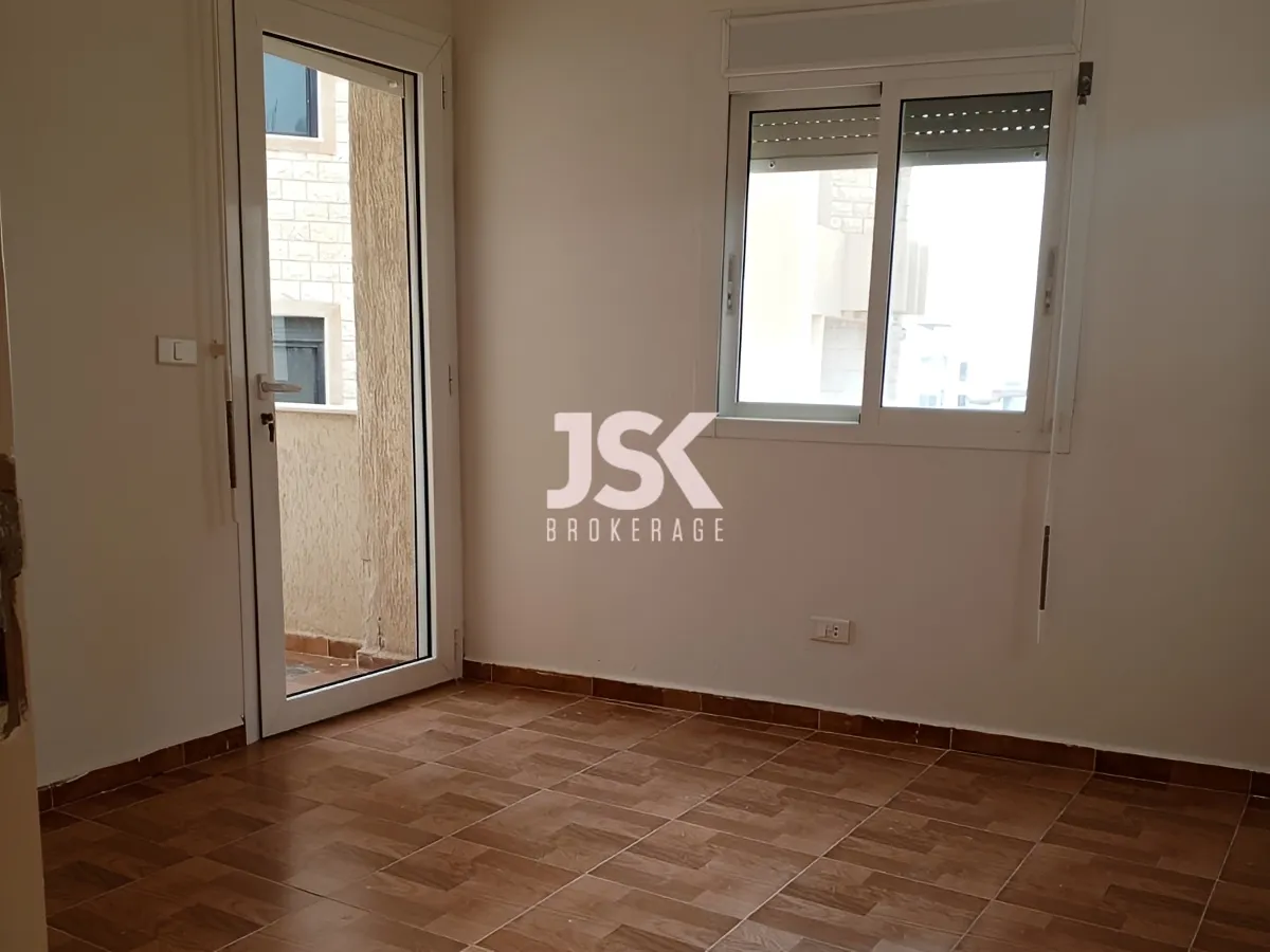 Apartment for Rent in Halat