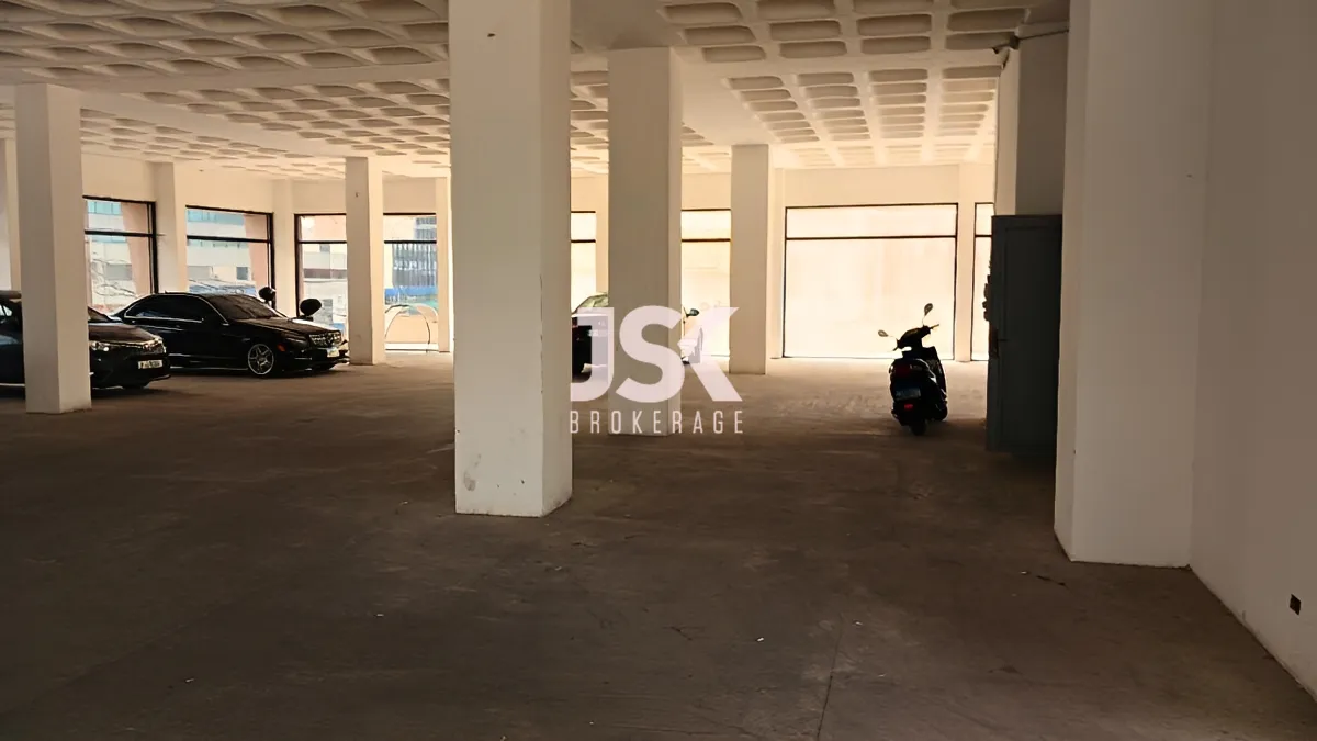 Commercial property for Rent in Daoura, Lebanon