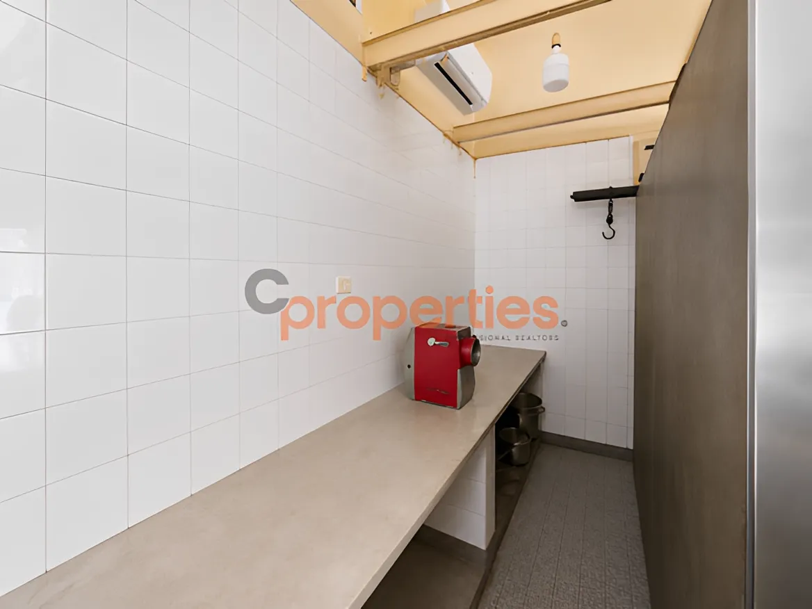 Shop for Rent in Remeil