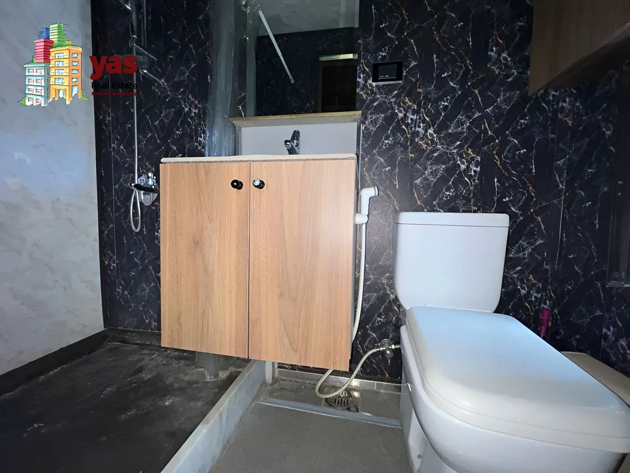 Showroom for Sale in Maameltein