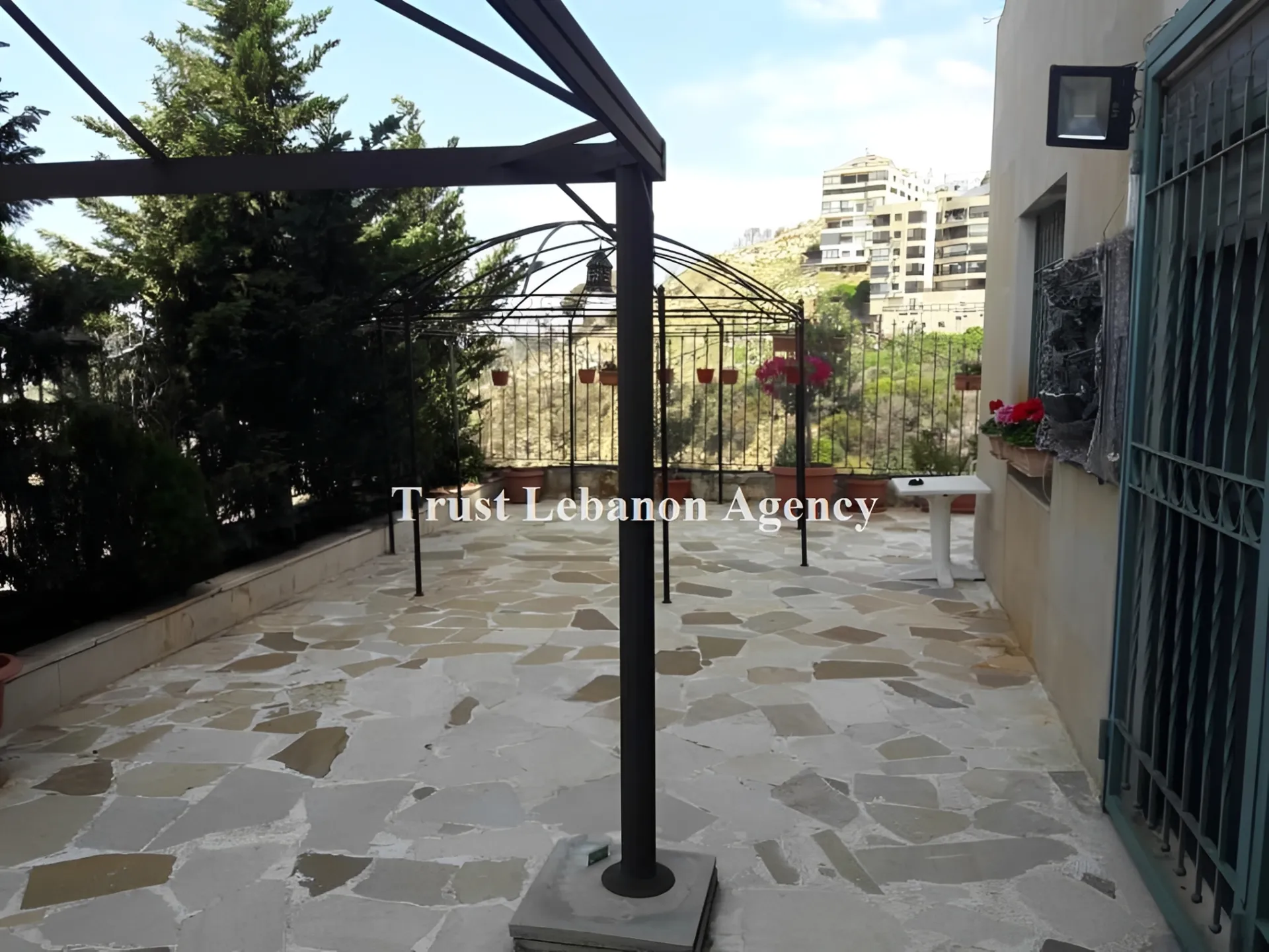 Apartment for Sale in Metn Mansourieh Lebanon