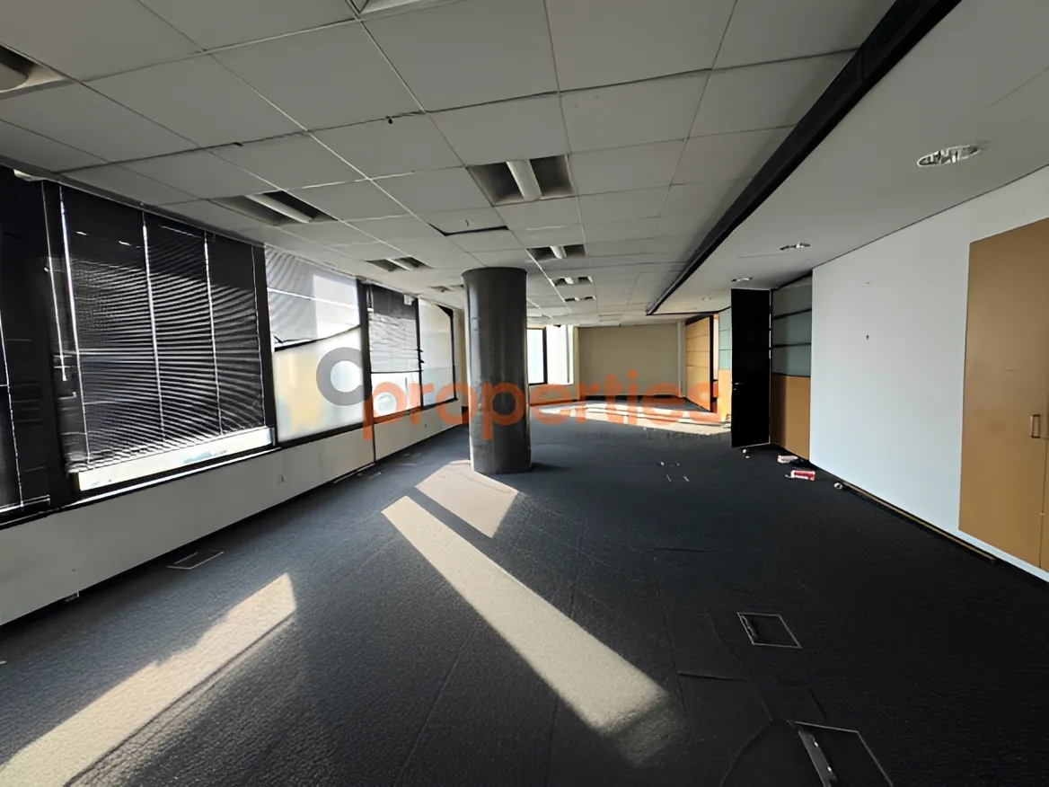 Office for Rent in Forn El Chebbak