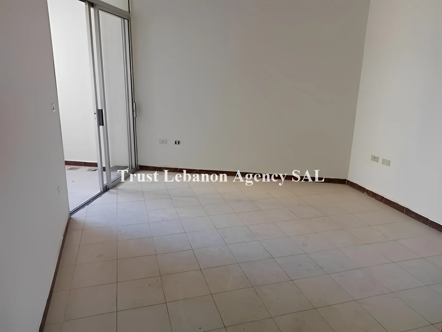 Office for rent in Achrafieh, Jeitaoui