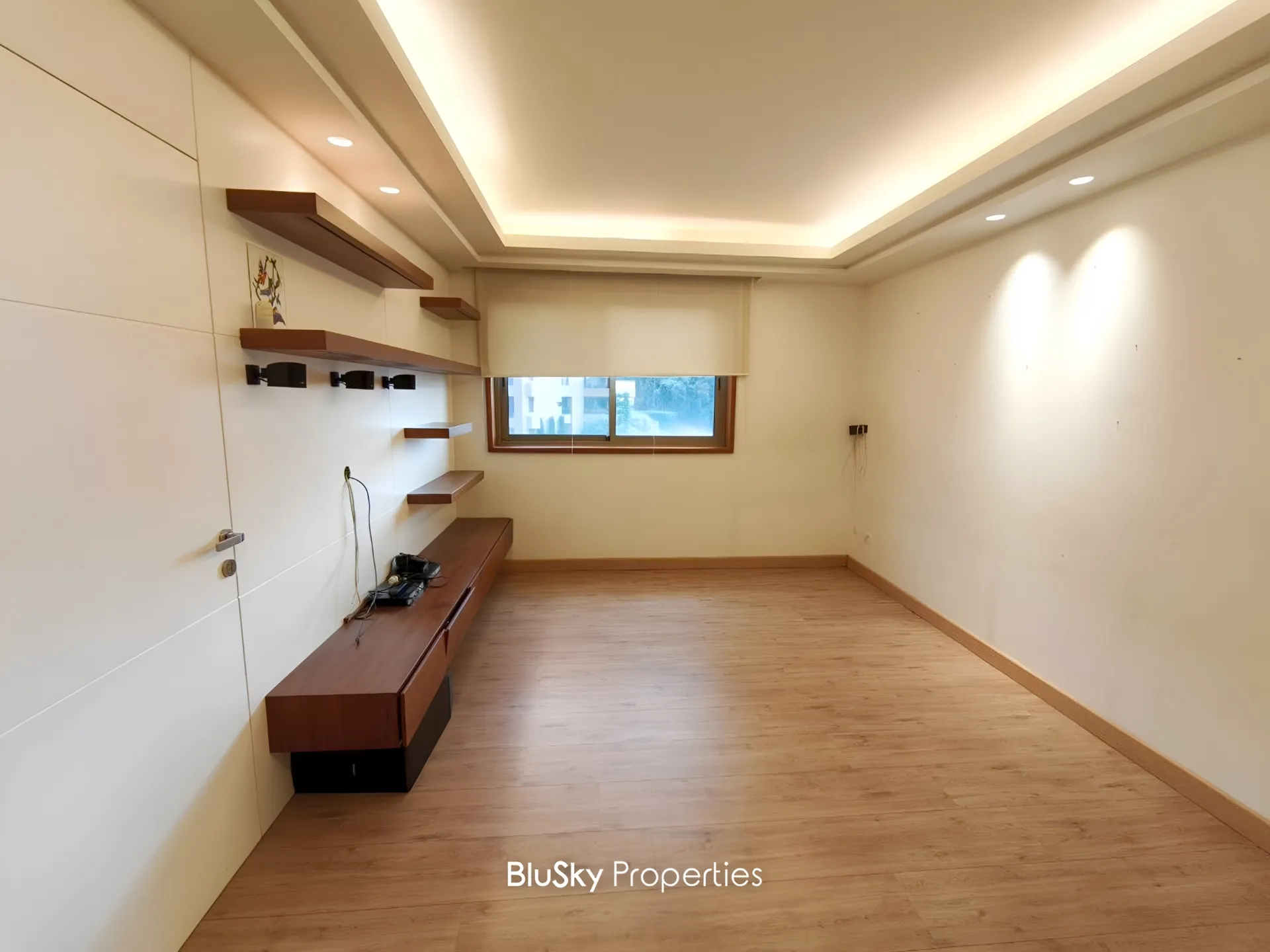 Apartment for sale in Mtayleb