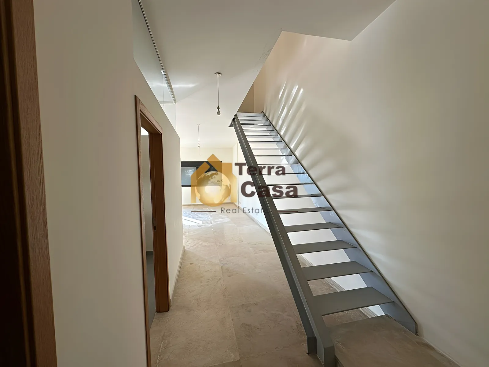 Duplex for rent in Mansourieh