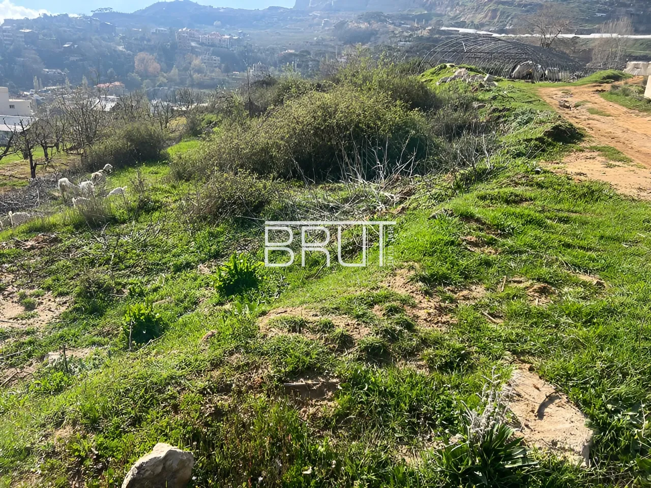 Land for Sale in Hrajel