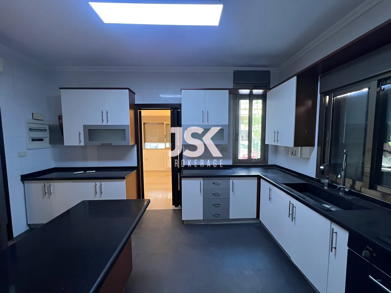 Apartment for Sale in Dekwaneh