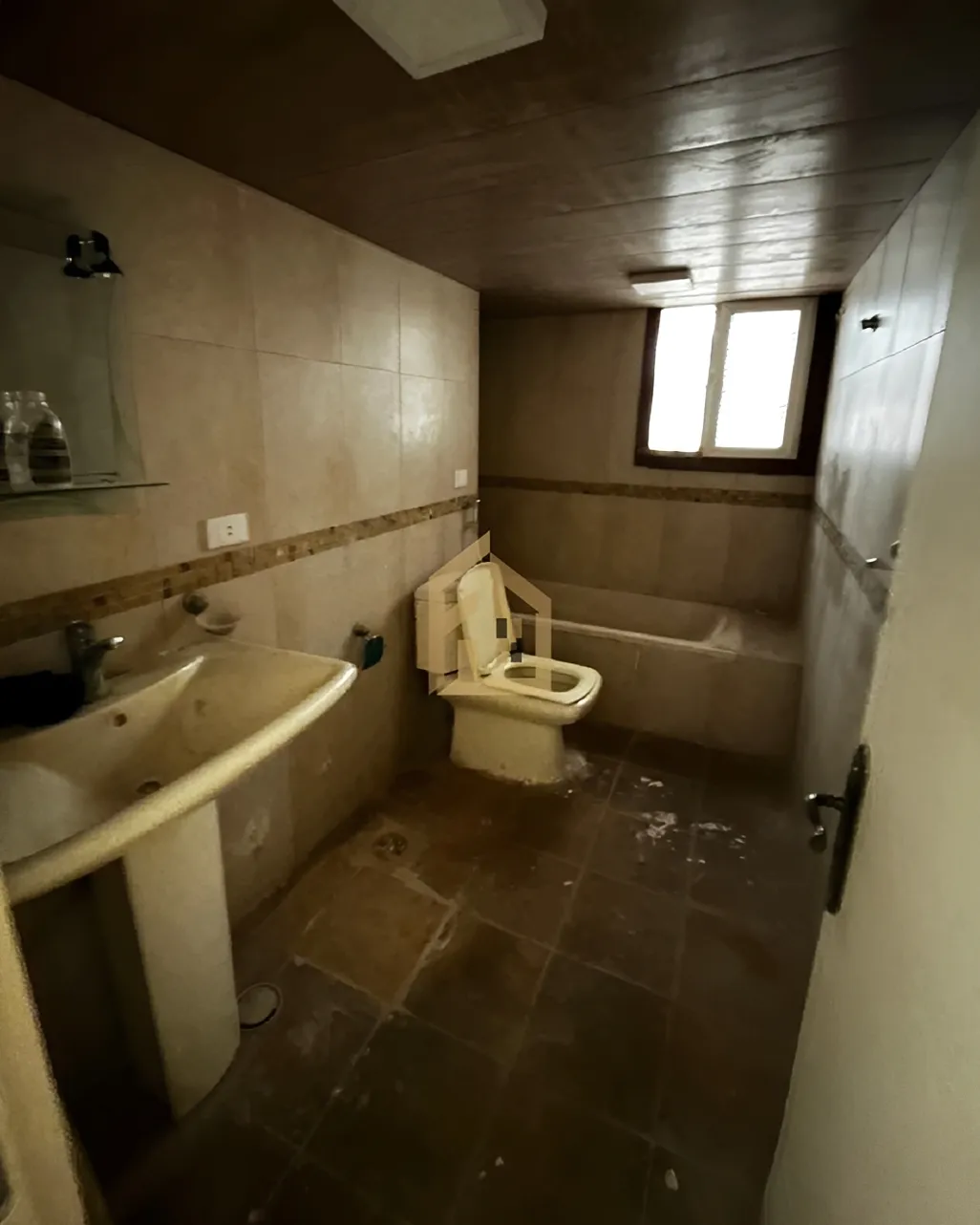 Apartment for rent in Corniche el Mazraa, Beirut
