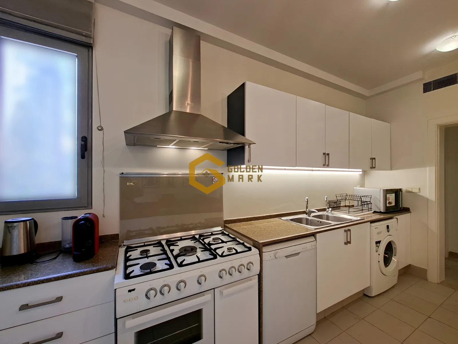 Apartment for Rent in Achrafieh, Beirut - 1 bed, 2 bath