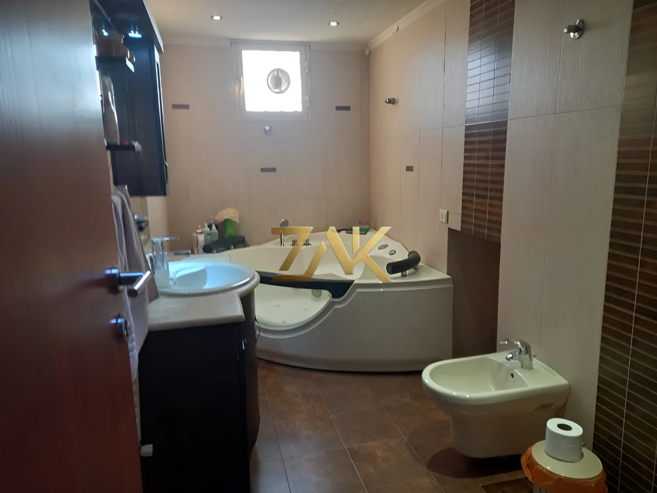 Apartment for Sale Ballouneh