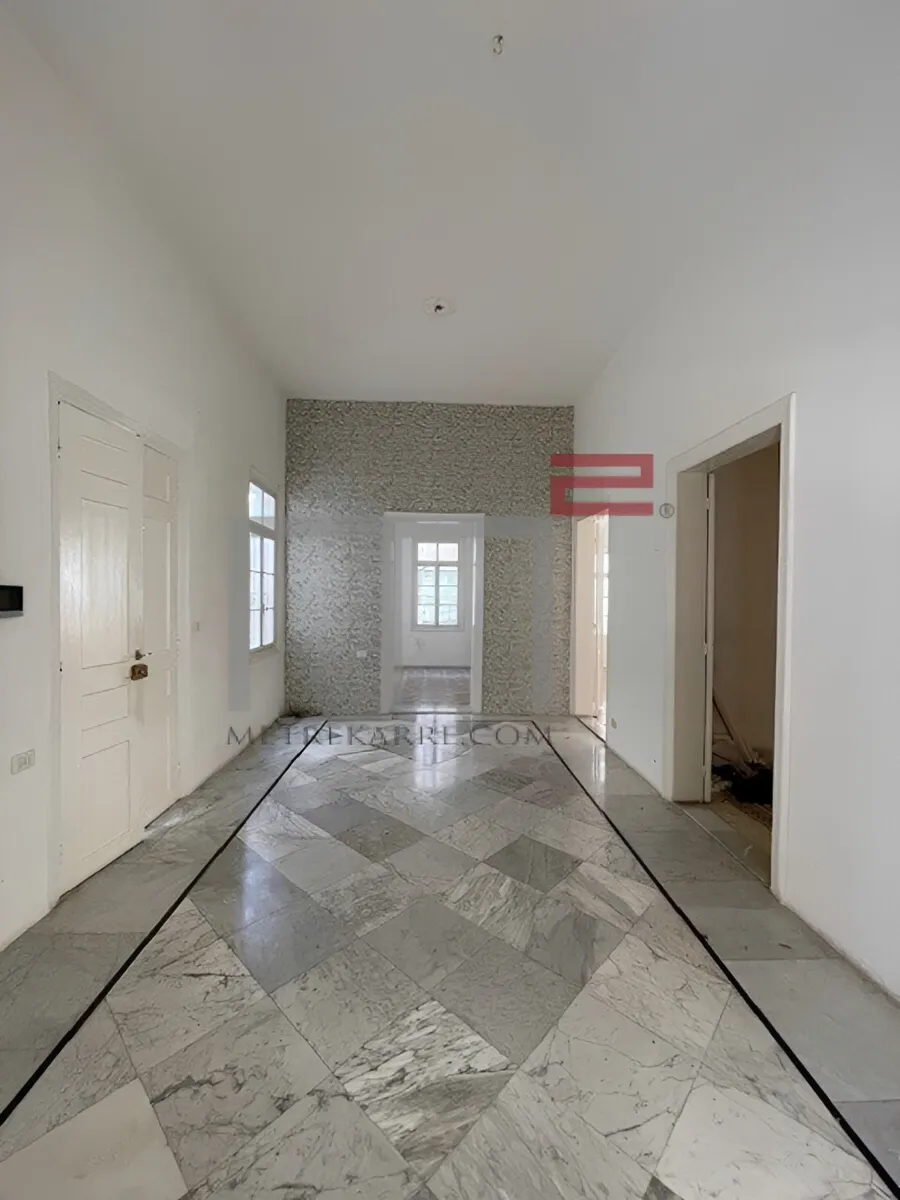 Office for rent in Gemmayzeh