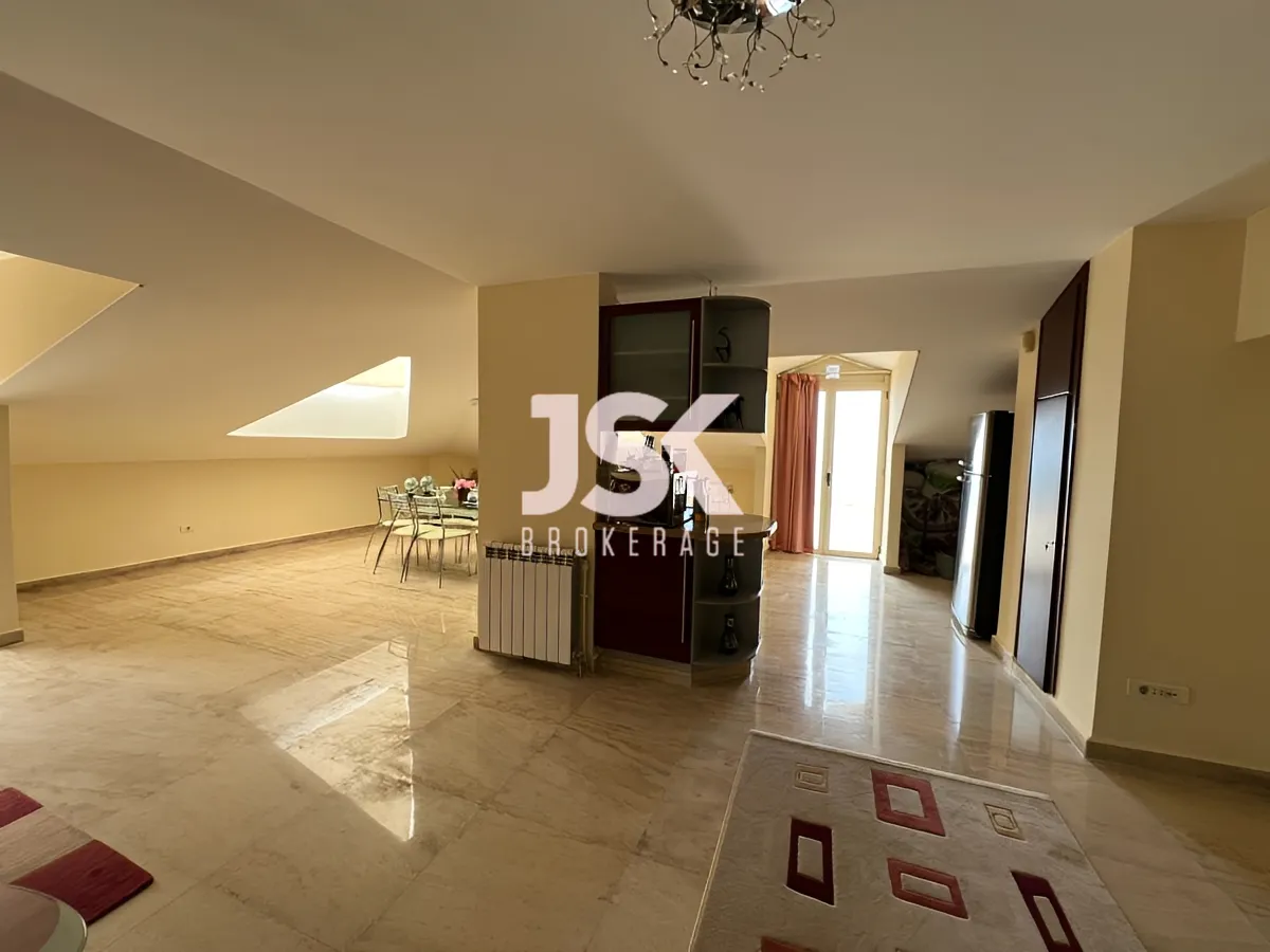Penthouse for sale in Kfar Hbab