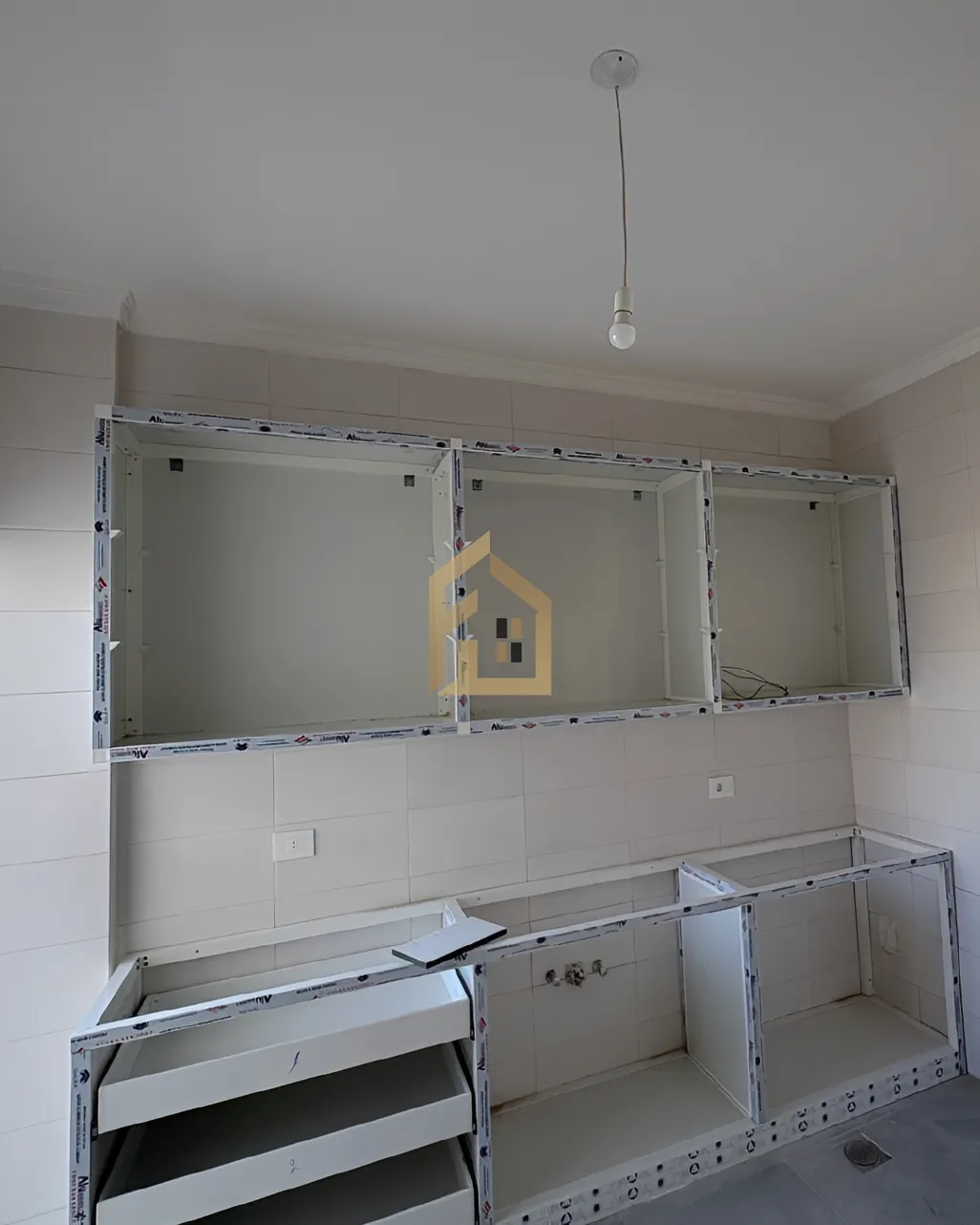 Apartment for rent in Kraytem, Beirut, Lebanon - 2 bed, 2 bath