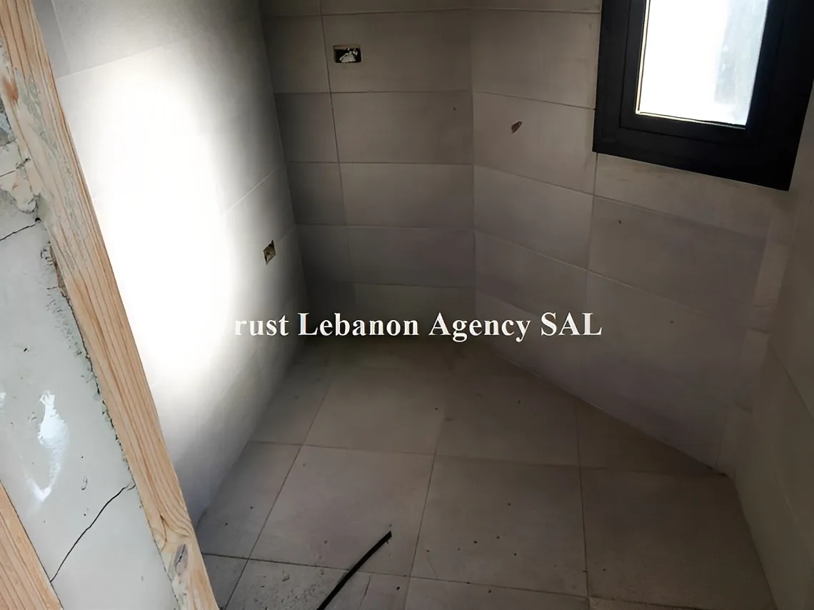 Apartment for Sale in Alay khaldeh Lebanon - 4 bed, 7 bath