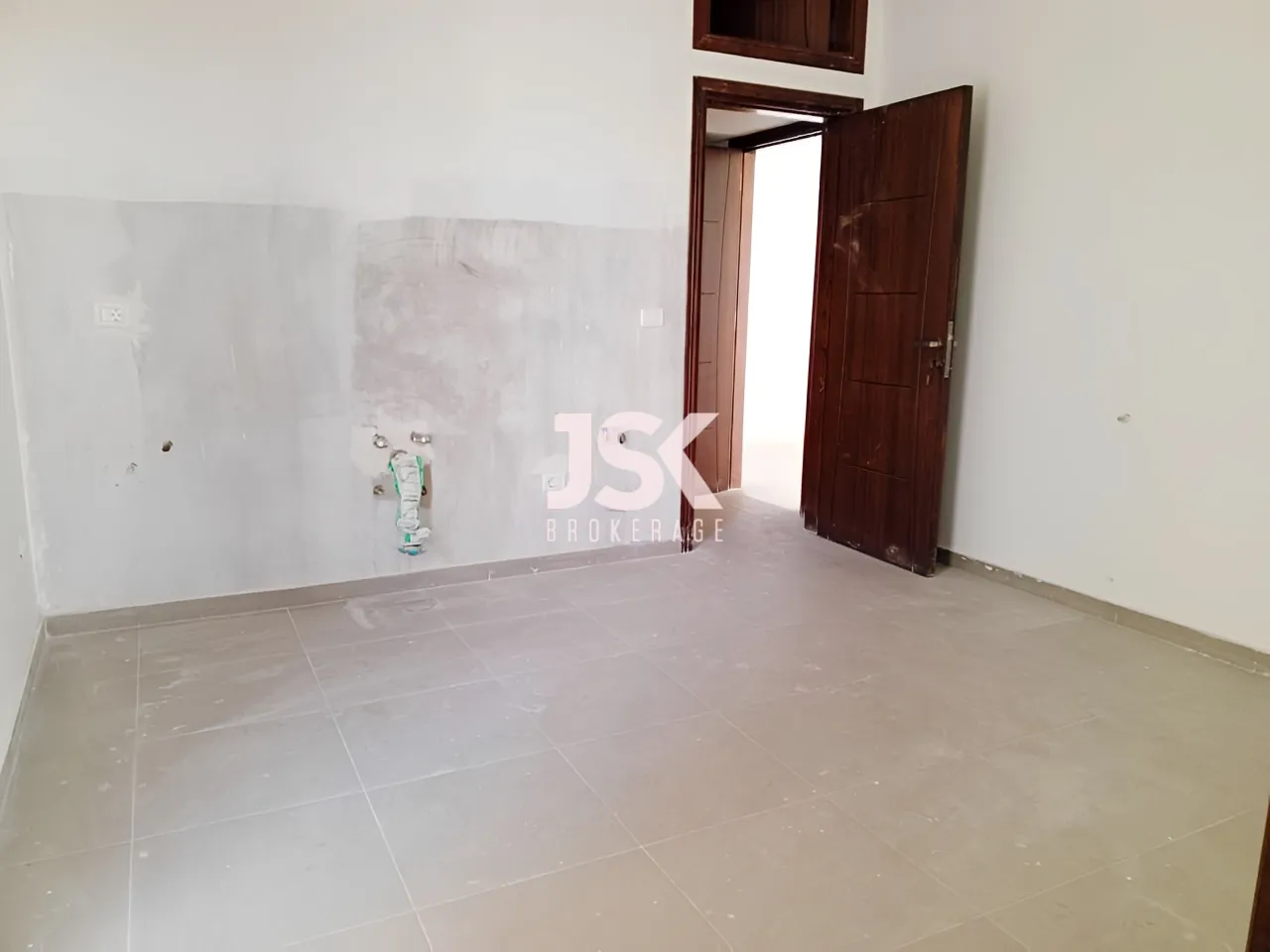 Apartment for Sale in Haret Sakher