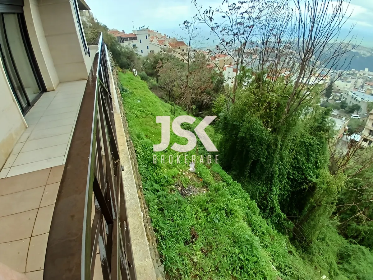 Apartment for Sale in Mazraat Yachoua, Lebanon - 4 bed, 4 bath