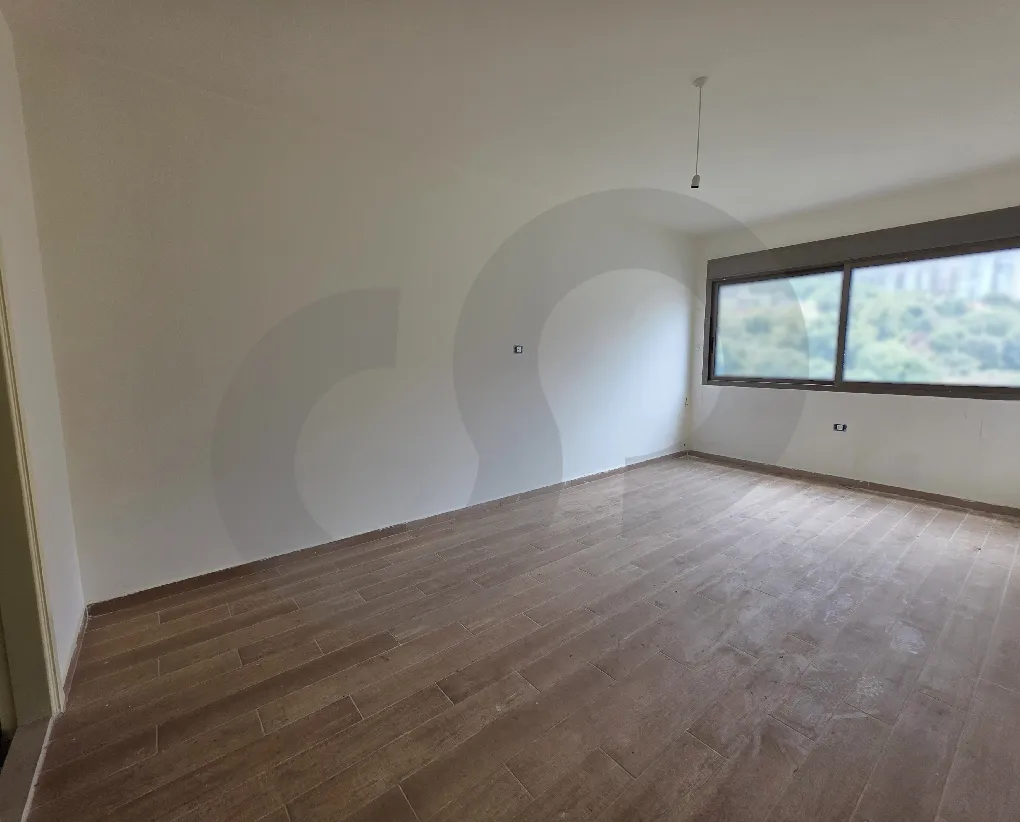 Apartment for Sale in Haret Sakher